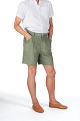 Single-pleat Shorts in Olive Linen