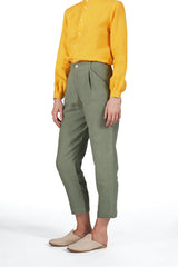Single-pleat Pant in Raspberry Linen